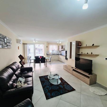 Mela Apartment 1 เซนต์พอลส์เบย์ ภายนอก รูปภาพ
