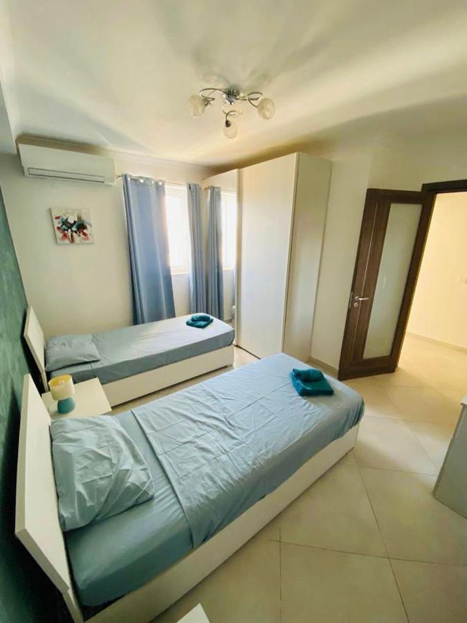 Mela Apartment 1 เซนต์พอลส์เบย์ ภายนอก รูปภาพ