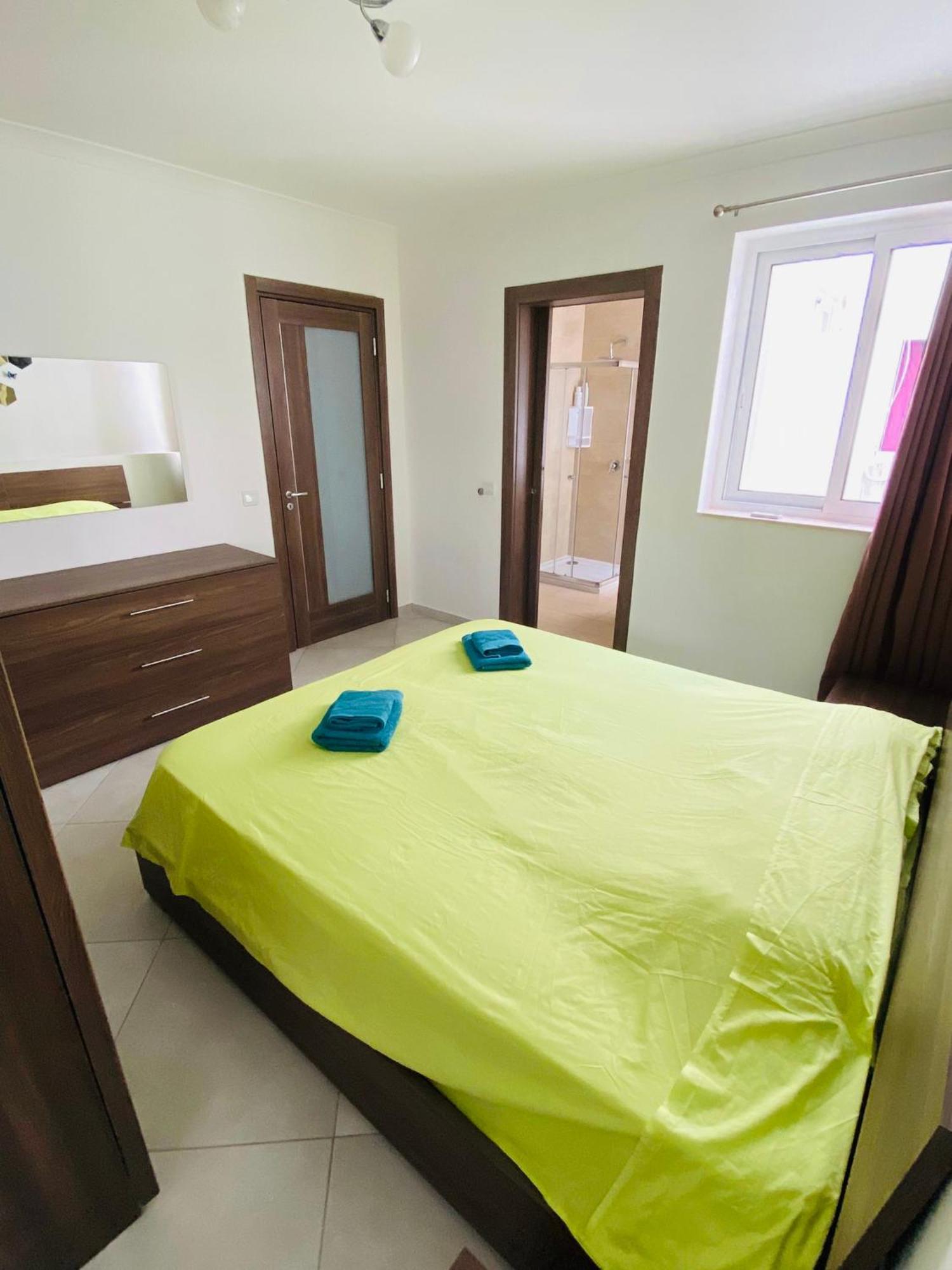 Mela Apartment 1 เซนต์พอลส์เบย์ ภายนอก รูปภาพ